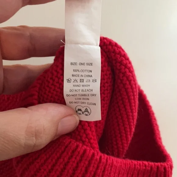 Adorbs red Christmas hat - Picture 3 of 4